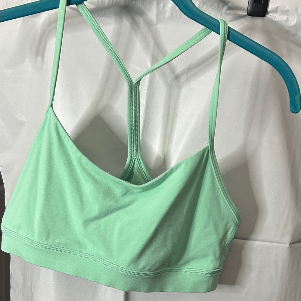 Lululemon EUC Mint Green FLOW Y Women's Bralette